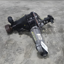 2005-2010 Jeep Grand Cherokee Front Axle Differential Carrier 3.73 Ratio OEM picture