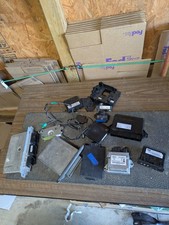 Lot of Assorted 2000-2020 Ford/Lincoln Control Modules, ECU, Antenna etc. OEM picture