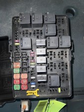 2012-2014 Dodge Charger Engine Fuse Box OEM picture