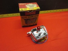 VINTAGE YANKEE 757 EMERGENCY FLASHER SWITCH 12V HAZARD SWITCH NOS ACCESSORIE picture