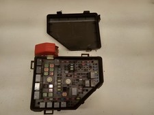 2013-2014 Chevrolet Traverse Engine Fuse Box Assembly OEM picture