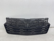 MINT 2024 2025 CHEVROLET TRAVERSE LT FRONT UPPER RADIATOR GRILLE OEM Camera Hole picture