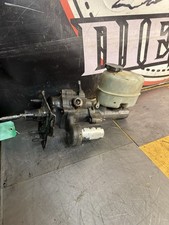 2004-2007 Chevy Silverado Sierra 2500 3500 Booster/Master Cylinder W Reservoir picture