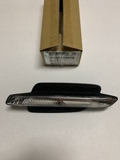 OEM 08-09 Pontiac G8 GT GXP Side Marker Turn Signal Repeater RH Passenger NOS picture