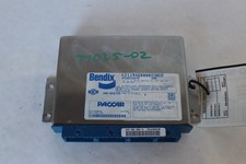 2018-2023 PETERBILT 579 BENDIX ECM ABS CONTROL MODULE K211946R000 OEM picture