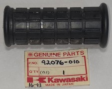 NOS Genuine Kawasaki W2 650 A1 250 A7 350 F3 Foot Peg Rest Rubber OEM 92076-010 picture