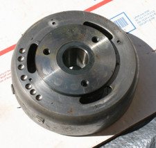 1986-2000 YAMAHA XT350 OEM FLY WHEEL    # VIN 5Y1-001986 picture