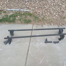 48” Yakima round bar cross bar system w/Yakima Q-Towers picture