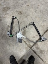 05-13 CORVETTE C6 RIGHT PASS SIDE WINDOW REGULATOR AND MOTOR ASSEMBLY picture