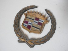 1995-2001 Cadillac Eldorado 1999-2000 Escalade Front Gold Grille Emblem OEM picture
