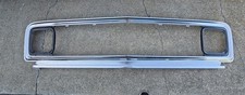 NOS 1971 1972 CHEVROLET TRUCK BLAZER SUBURBAN GM GRILLE SURROUND 3990701   picture