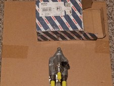 Genuine Bosch OEM DEF Doser Valve Injector – Cummins 2888173 | 0444043135 picture