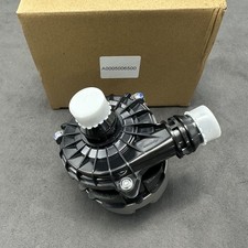 New Low Temperature Radiator Water Pump A0005006500 for Mercedes Benz W167 GLE  picture