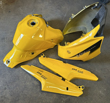 04-11 Suzuki V-Strom DL650 yellow body kit gas tank side covers full factory set picture