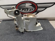 Volvo penta 270 275 280 285 intermediate housing & suspention fork picture