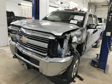 Radiator Fits 17-19 SIERRA 2500 PICKUP 960936 picture