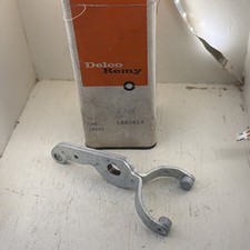 New NOS OEM 1885814 GM 1942-1948 Chevrolet Cars And Trucks Starter Fork Lever picture