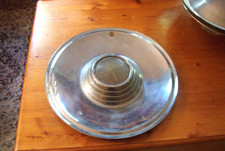 OE vintage 1957 Lincoln Premier 15 inch wheelcover, unrestored picture