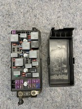 2008-2009 Saturn Aura Engine Fuse Box Assembly OEM  With Warranty picture
