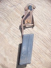 1970 PLYMOUTH FURY GAS ACCELERATOR PEDAL ASSEMBLY OEM picture