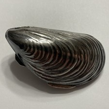 VINTAGE MUSSEL SHELL SHAPED PILL BOX STERLING SILVER ITALY 15 Gr 2” MIDCENTURY picture