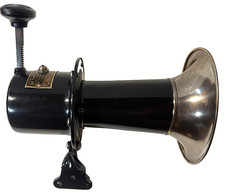 HAND KLAXON  PUSH TYPE AHOOGA HORN CORRECT FOR 1915 FORD MODEL T picture