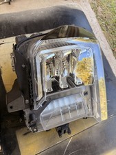 20-23 Sierra Hd RH Headlight Assembly picture