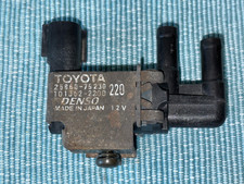 00-04 Toyota 4Runner Tacoma Vacuum Switching Valve 25860-75230 OEM Tested picture