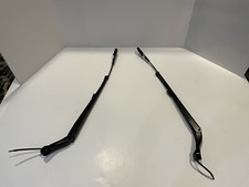 Pair of 07-08 suburban yukon tahoe avalanche wiper arms 25872300 Rh 25875220 LH  picture