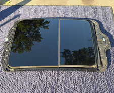2015-2018 Audi Q3 Panoramic Sunroof Sun Roof Window Glass & Motors Assembly OEM picture