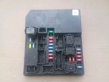 2007-2012 Nissan Versa Engine Room Control Unit-IPDM P/N 284B7-EM33A picture