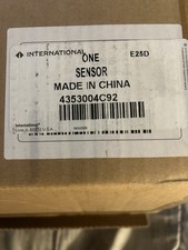 NAVISTAR INTERNATIONAL 4353004C92 QLS / DEF SENSOR 15 Gal picture
