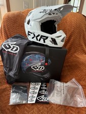 2025 6D ATR-3 FXR Dirtbike Helmet White and Black Size M picture
