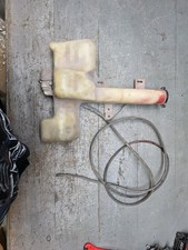 1972-1974 B body and 1972-1974 E body windshield washer reservoir picture