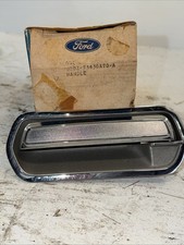 New NOS OEM Ford D2OZ-71430A70-A 1972-76 Torino Gran 77 LTD 2 Tailgate Handle picture
