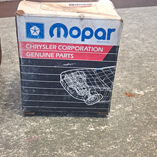 Chrysler Corporation New Old Stock (NOS) Distributor Pickup Plate Assembly. picture