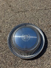 One Genuine 1971 Cadillac Eldorado 15 inch hubcap wheel cover NICE picture