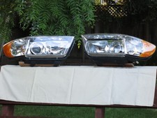 Genuine OEM Audi B5 S4 Bi-Xenon Headlights — Matched Pair (2000–2002 S4 / fits B picture