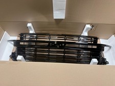 NEW 2021-2024 CHEVROLET TAHOE RST FRONT RADIATOR GRILLE GRILL BLACK OEM 85617307 picture