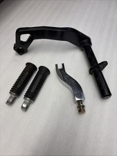 2002-2005 HARLEY DYNA FXD REAR PASSENGER FOOTPEG MOUNT BRACKET With PEGS      13 picture