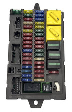 2003 2004 Land Rover Discovery 2 Interior Fuse Box Panel Under Dash YQE000251 04 picture