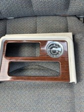 2003-2006 CADILLAC ESCALADE CENTER CONSOLE WOODGRAIN UPPER TRIM BEZEL W/ CLOCK picture