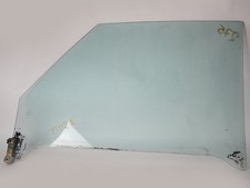 72-80 Mercedes 450SLC R107 Door Glass Window Front Passenger 1077201518 OEM picture