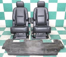 ⚠️WORN⚠️ 12' Escalade SWB Leather Black Heat 2nd Row Captains Bucket WTY OEM OE picture