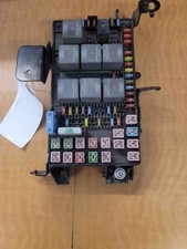 2003-2004 Ford F250 SD F350 SD Engine Fuse Box OEM picture
