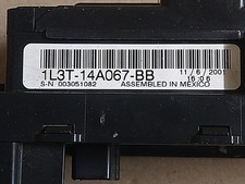 1999-2003 FORD F150 F250 UNDER DASH FUSE BOX P/N 1L3T-14A067-BB picture