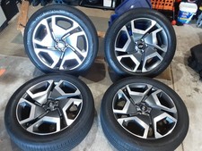 Hyundai Palisade 2023-2025.    (4) Tires and Wheels 20 x 7.5 - 5 Spoke Wheels picture