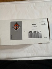 OEM NAVISTAR  DRIVER DOOR  control switch new  4061966C7 international  truck picture