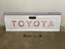 1984-1988 Toyota Pickup Bed Tailgate Center Latch Japanese Style 84-88 picture