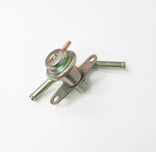 Fuel Pressure Regulator for Mazda 929 MPV 1988-1994 picture